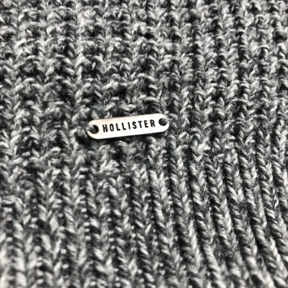 GREY HOLLISTER KNITTED SWEATER - Picture 10 of 11
